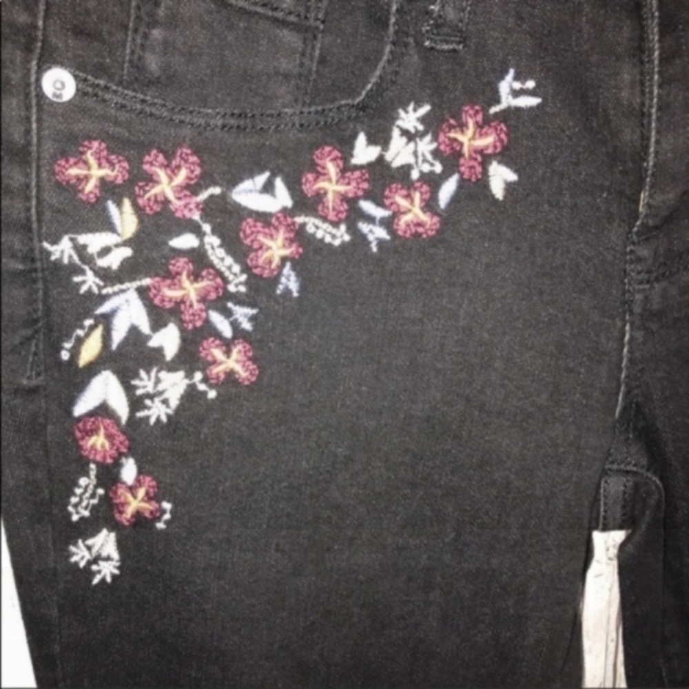 Mossimo Floral Embroidered Skinny High Rise - Picture 4 of 6